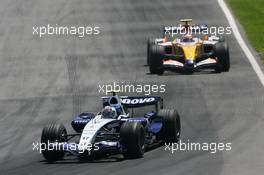 10.06.2007 Montreal, Canada,  Alexander Wurz (AUT), Williams F1 Team, FW29 and Heikki Kovalainen (FIN), Renault F1 Team, R27 - Formula 1 World Championship, Rd 6, Canadian Grand Prix, Sunday Race