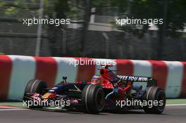 09.06.2007 Montreal, Canada,  Vitantonio Liuzzi (ITA), Scuderia Toro Rosso, STR02 - Formula 1 World Championship, Rd 6, Canadian Grand Prix, Saturday Qualifying