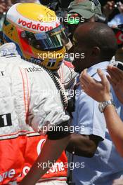 09.06.2007 Montreal, Canada,  Pole Position, Lewis Hamilton (GBR), McLaren Mercedes, MP4-22 with Anthony Hamilton (GBR), Father of Lewis Hamilton - Formula 1 World Championship, Rd 6, Canadian Grand Prix, Saturday Qualifying