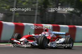 09.06.2007 Montreal, Canada,  Jarno Trulli (ITA), Toyota Racing, TF107 - Formula 1 World Championship, Rd 6, Canadian Grand Prix, Saturday Qualifying