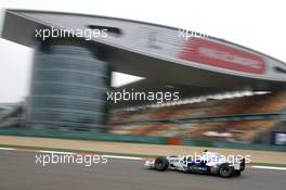 05.10.2007 Shanghai, China,  Robert Kubica (POL), BMW Sauber F1 Team, F1.07 - Formula 1 World Championship, Rd 16, Chinese Grand Prix, Friday Practice