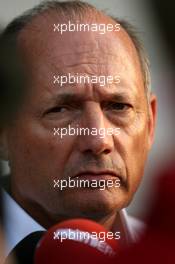 05.10.2007 Shanghai, China,  Ron Dennis (GBR), McLaren, Team Principal, Chairman - Formula 1 World Championship, Rd 16, Chinese Grand Prix, Friday