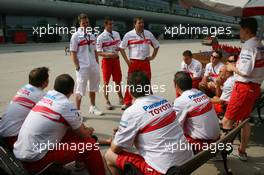 05.10.2007 Shanghai, China,  Ralf Schumacher (GER), Toyota Racing with Toyota team mates - Formula 1 World Championship, Rd 16, Chinese Grand Prix, Friday