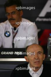 05.10.2007 Shanghai, China,  Sir Frank Williams (GBR), WilliamsF1 Team, Team Chief, Managing Director, Team Principal and Dr. Mario Theissen (GER), BMW Sauber F1 Team, BMW Motorsport Director - Formula 1 World Championship, Rd 16, Chinese Grand Prix, Friday Press Conference