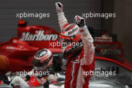 07.10.2007 Shanghai, China,  2nd place Fernando Alonso (ESP), McLaren Mercedes and 1st place Kimi Raikkonen (FIN), Räikkönen, Scuderia Ferrari - Formula 1 World Championship, Rd 16, Chinese Grand Prix, Sunday Podium