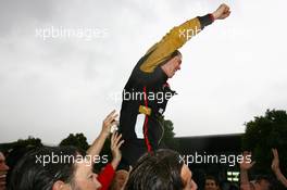 07.10.2007 Shanghai, China,  Sebastian Vettel (GER), Scuderia Toro Rosso, celebrates after finsishing 4th - Formula 1 World Championship, Rd 16, Chinese Grand Prix, Sunday Podium