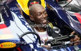 07.10.2007 Shanghai, China,  Faithless (British band) at the Red Bull garage - Formula 1 World Championship, Rd 16, Chinese Grand Prix, Sunday Race