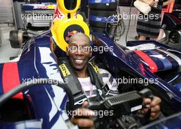 07.10.2007 Shanghai, China,  Faithless (British band) at the Red Bull garage - Formula 1 World Championship, Rd 16, Chinese Grand Prix, Sunday Race