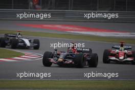 07.10.2007 Shanghai, China,  Vitantonio Liuzzi (ITA), Scuderia Toro Rosso, STR02 - Formula 1 World Championship, Rd 16, Chinese Grand Prix, Sunday Race