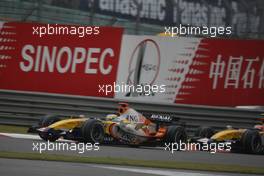 07.10.2007 Shanghai, China,  Giancarlo Fisichella (ITA), Renault F1 Team, R27 - Formula 1 World Championship, Rd 16, Chinese Grand Prix, Sunday Race