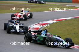 07.10.2007 Shanghai, China,  Jenson Button (GBR), Honda Racing F1 Team, Nico Rosberg (GER), WilliamsF1 Team - Formula 1 World Championship, Rd 16, Chinese Grand Prix, Sunday Race