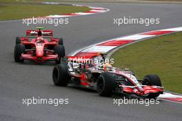 07.10.2007 Shanghai, China,  Lewis Hamilton (GBR), McLaren Mercedes, Kimi Raikkonen (FIN), Räikkönen, Scuderia Ferrari - Formula 1 World Championship, Rd 16, Chinese Grand Prix, Sunday Race