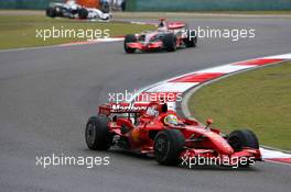 07.10.2007 Shanghai, China,  Felipe Massa (BRA), Scuderia Ferrari, Fernando Alonso (ESP), McLaren Mercedes - Formula 1 World Championship, Rd 16, Chinese Grand Prix, Sunday Race