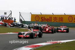 07.10.2007 Shanghai, China,  Lewis Hamilton (GBR), McLaren Mercedes, Kimi Raikkonen (FIN), Räikkönen, Scuderia Ferrari - Formula 1 World Championship, Rd 16, Chinese Grand Prix, Sunday Race