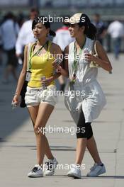 06.10.2007 Shanghai, China,  Girls in the paddock - Formula 1 World Championship, Rd 16, Chinese Grand Prix, Saturday