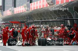 06.10.2007 Shanghai, China,  Kimi Raikkonen (FIN), Räikkönen, Scuderia Ferrari, F2007 - Formula 1 World Championship, Rd 16, Chinese Grand Prix, Saturday Qualifying