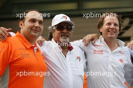 06.10.2007 Shanghai, China,  Spyker F1 Team and Colin Kolles (GER), Dr Vijay Mallya (IND), Kingfisher, Michiel Mol (NED), Spyker - Formula 1 World Championship, Rd 16, Chinese Grand Prix, Saturday