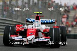 06.10.2007 Shanghai, China,  Jarno Trulli (ITA), Toyota Racing, TF107 - Formula 1 World Championship, Rd 16, Chinese Grand Prix, Saturday Qualifying