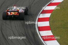 06.10.2007 Shanghai, China,  Giancarlo Fisichella (ITA), Renault F1 Team, R27 - Formula 1 World Championship, Rd 16, Chinese Grand Prix, Saturday Practice