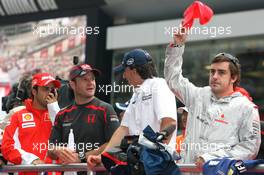 07.10.2007 Shanghai, China,  l-r, Felipe Massa (BRA), Scuderia Ferrari, Rubens Barrichello (BRA), Honda Racing F1 Team, Robert Kubica (POL),  BMW Sauber F1 Team and Fernando Alonso (ESP), McLaren Mercedes - Formula 1 World Championship, Rd 16, Chinese Grand Prix, Sunday