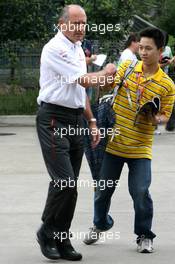 07.10.2007 Shanghai, China,  Ron Dennis (GBR), McLaren, Team Principal, Chairman - Formula 1 World Championship, Rd 16, Chinese Grand Prix, Sunday