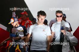 07.10.2007 Shanghai, China,  l-r, Heikki Kovalainen (FIN), Renault F1 Team, Mark Webber (AUS), Red Bull Racing and David Coulthard (GBR), Red Bull Racing - Formula 1 World Championship, Rd 16, Chinese Grand Prix, Sunday