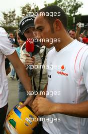 07.10.2007 Shanghai, China,  Lewis Hamilton (GBR), McLaren Mercedes, returns to the paddock after retiring from the race - Formula 1 World Championship, Rd 16, Chinese Grand Prix, Sunday