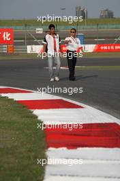 04.10.2007 Shanghai, China,  Aguri Suzuki (JPN), Super Aguri F1 with Hiroshi Yasukawa (JPN), Bridgestone - Formula 1 World Championship, Rd 16, Chinese Grand Prix, Thursday