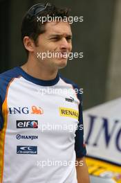 04.10.2007 Shanghai, China,  Giancarlo Fisichella (ITA), Renault F1 Team - Formula 1 World Championship, Rd 16, Chinese Grand Prix, Thursday