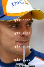 04.10.2007 Shanghai, China,  Heikki Kovalainen (FIN), Renault F1 Team - Formula 1 World Championship, Rd 16, Chinese Grand Prix, Thursday