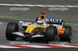 11.05.2007 Barcelona, Spain,  Giancarlo Fisichella (ITA), Renault F1 Team, R27 - Formula 1 World Championship, Rd 4, Spanish Grand Prix, Friday Practice