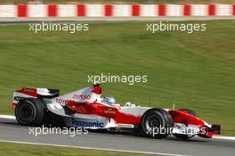 11.05.2007 Barcelona, Spain,  Jarno Trulli (ITA), Toyota Racing, TF107 - Formula 1 World Championship, Rd 4, Spanish Grand Prix, Friday Practice