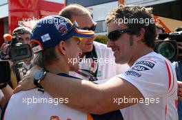 11.05.2007 Barcelona, Spain,  Heikki Kovalainen (FIN), Renault F1 Team, Fernando Alonso (ESP), McLaren Mercedes - Formula 1 World Championship, Rd 4, Spanish Grand Prix, Friday