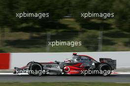 11.05.2007 Barcelona, Spain,  Fernando Alonso (ESP), McLaren Mercedes, MP4-22 - Formula 1 World Championship, Rd 4, Spanish Grand Prix, Friday Practice