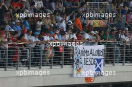 11.05.2007 Barcelona, Spain,  fans crowd - Formula 1 World Championship, Rd 4, Spanish Grand Prix, Friday