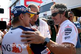 11.05.2007 Barcelona, Spain,  Fernando Alonso (ESP), McLaren Mercedes, Heikki Kovalainen (FIN), Renault F1 Team - Formula 1 World Championship, Rd 4, Spanish Grand Prix, Friday