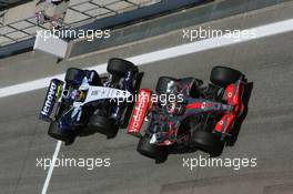 11.05.2007 Barcelona, Spain,  Fernando Alonso (ESP), McLaren Mercedes, MP4-22 and Alexander Wurz (AUT), Williams F1 Team, FW29 - Formula 1 World Championship, Rd 4, Spanish Grand Prix, Friday Practice