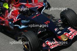 11.05.2007 Barcelona, Spain,  Scott Speed (USA), Scuderia Toro Rosso, STR02  - Formula 1 World Championship, Rd 4, Spanish Grand Prix, Friday Practice