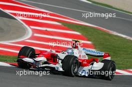 11.05.2007 Barcelona, Spain,  Jarno Trulli (ITA), Toyota Racing, TF107 - Formula 1 World Championship, Rd 4, Spanish Grand Prix, Friday Practice