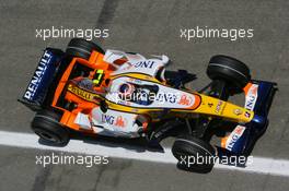 11.05.2007 Barcelona, Spain,  Heikki Kovalainen (FIN), Renault F1 Team, R27 - Formula 1 World Championship, Rd 4, Spanish Grand Prix, Friday Practice