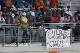 11.05.2007 Barcelona, Spain,  fans crowd - Formula 1 World Championship, Rd 4, Spanish Grand Prix, Friday