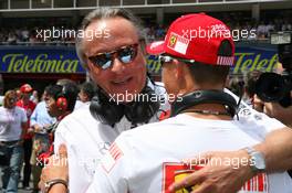 13.05.2007 Barcelona, Spain,  Michael Schumacher (GER), Scuderia Ferrari, Advisor, on the grid with Mansour Ojeh, Commercial Director of the TAG McLaren - Formula 1 World Championship, Rd 4, Spanish Grand Prix, Sunday Pre-Race Grid