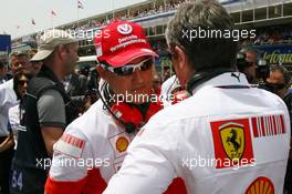 13.05.2007 Barcelona, Spain,  Michael Schumacher (GER), Scuderia Ferrari, Advisor, on the grid - Formula 1 World Championship, Rd 4, Spanish Grand Prix, Sunday Pre-Race Grid