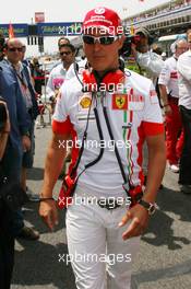 13.05.2007 Barcelona, Spain,  Michael Schumacher (GER), Scuderia Ferrari, Advisor, on the grid - Formula 1 World Championship, Rd 4, Spanish Grand Prix, Sunday Pre-Race Grid