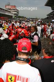 13.05.2007 Barcelona, Spain,  Michael Schumacher (GER), Scuderia Ferrari, Advisor, on the grid - Formula 1 World Championship, Rd 4, Spanish Grand Prix, Sunday Pre-Race Grid