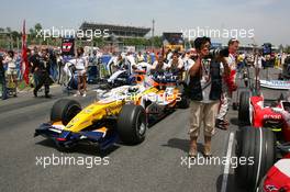 13.05.2007 Barcelona, Spain,  Giancarlo Fisichella (ITA), Renault F1 Team - Formula 1 World Championship, Rd 4, Spanish Grand Prix, Sunday Pre-Race Grid