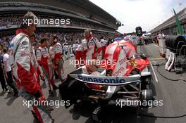 13.05.2007 Barcelona, Spain,  Toyota Racing, TF107 - Formula 1 World Championship, Rd 4, Spanish Grand Prix, Sunday Pre-Race Grid