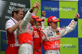 13.05.2007 Barcelona, Spain,  Winner, 1st, Felipe Massa (BRA), Scuderia Ferrari, 2nd, Lewis Hamilton (GBR), McLaren Mercedes, 3rd, Fernando Alonso (ESP), McLaren Mercedes and Aldo Costa (ITA), Scuderia Ferrari, Head of Design and Development - Formula 1 World Championship, Rd 4, Spanish Grand Prix, Sunday Podium