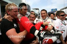 13.05.2007 Barcelona, Spain,  Takuma Sato (JPN), Super Aguri F1 Team - Formula 1 World Championship, Rd 4, Spanish Grand Prix, Sunday Podium