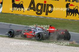 13.05.2007 Barcelona, Spain,  Fernando Alonso (ESP), McLaren Mercedes, MP4-22 and Felipe Massa (BRA), Scuderia Ferrari, F2007, come together at turn 1 - Formula 1 World Championship, Rd 4, Spanish Grand Prix, Sunday Race